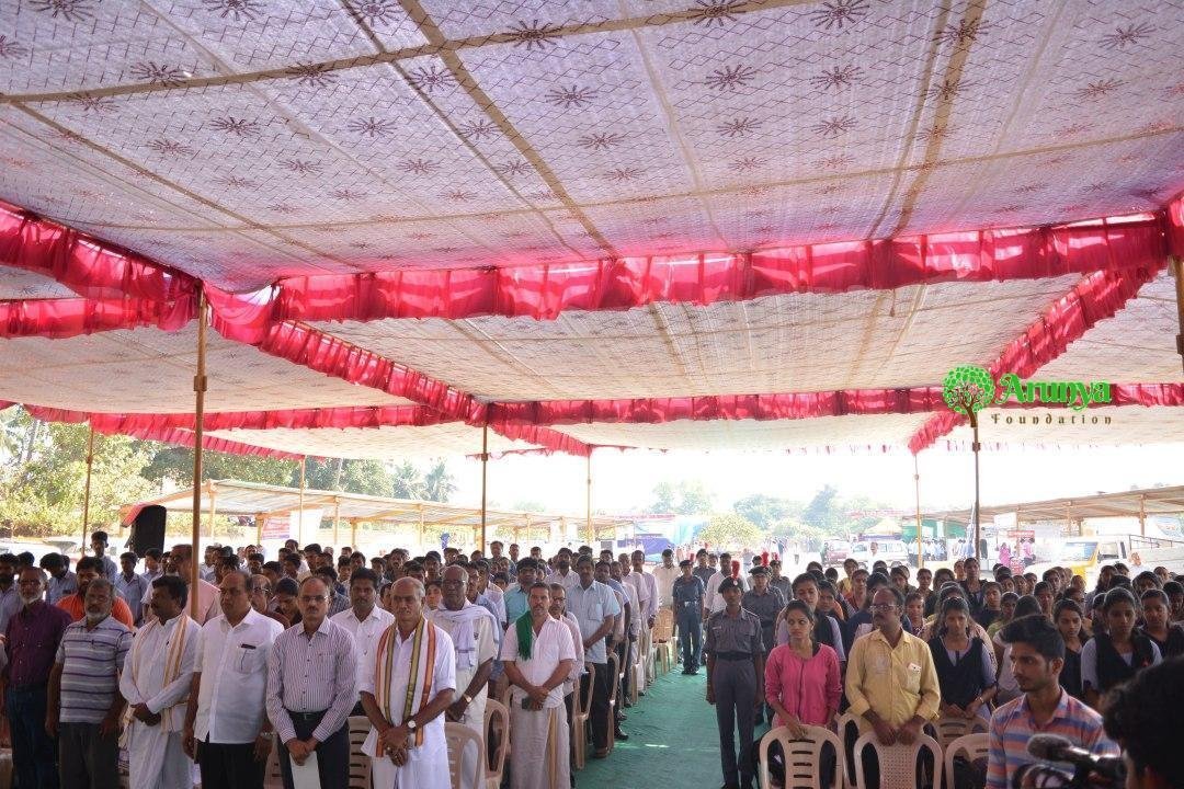 Farmers and guests seated under the main canopy at Krishi Sangama 2018